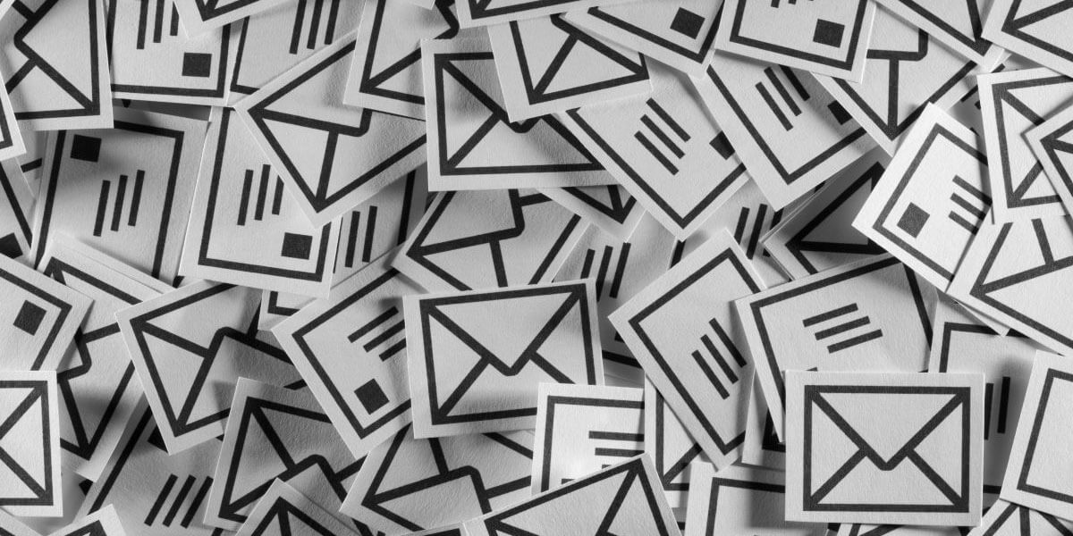 pilha de emails acumulados